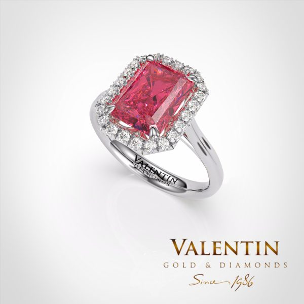 4776 Pink Radiant White