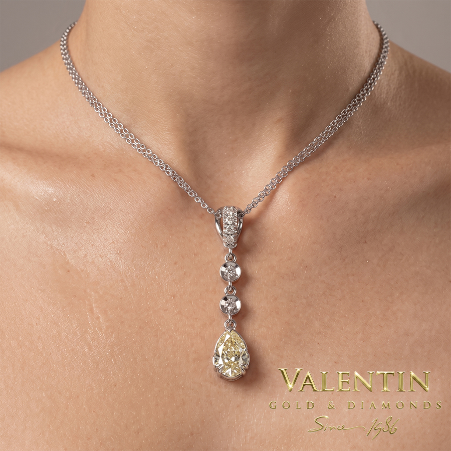 Златен медальон Pear with Diamonds 6939-2 1 6939 W 11