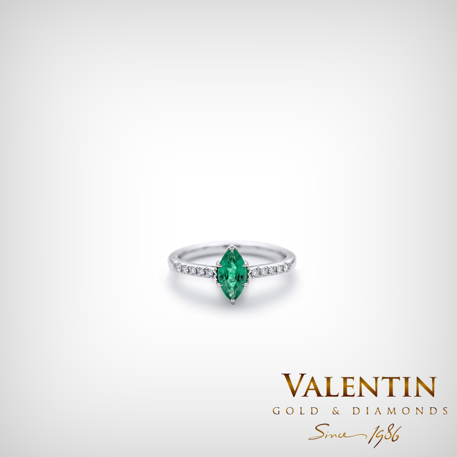 4758 W Em 0.74ct 8x4 d 18mm 41